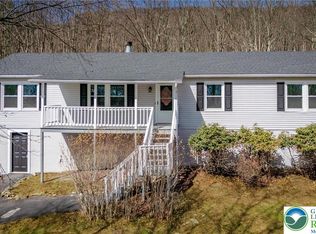 107 Mount Ranier Rd, Effort, PA 18330