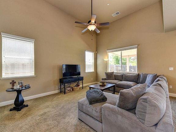 5th image of 3161 Lennon Dr