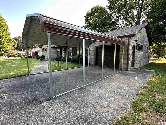 3rd image of 1407 Mockingbird Ln