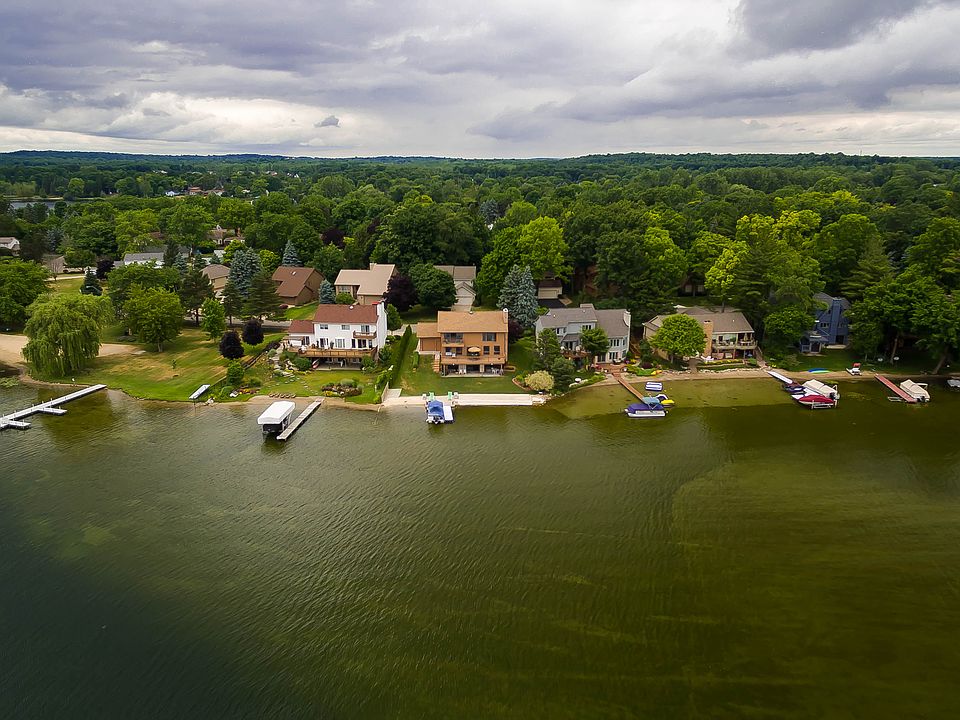 2nd image of 2566 Browning Dr