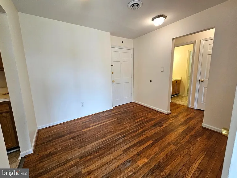 125 E Williams St #205 — Photo 7