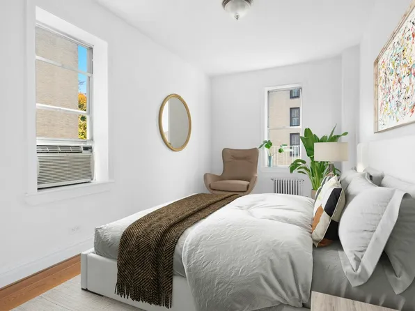 811 Walton Avenue image 4 of 7