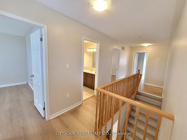 219 McGinnis Cres — Photo 23