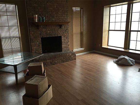 4th image of 4014 Sayle St