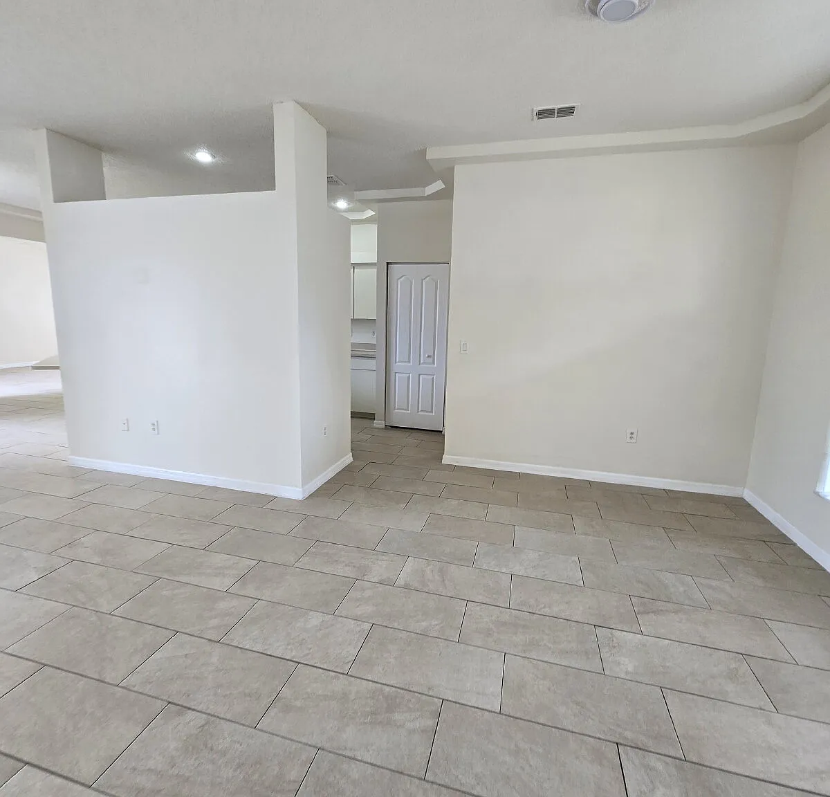 3 bed, 2.0 bath, $2,000 — Photo 1