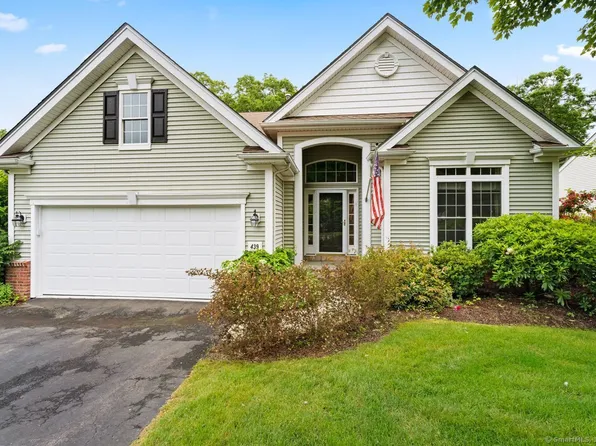 439 Tee Shot Drive #439, Oxford, CT 06478