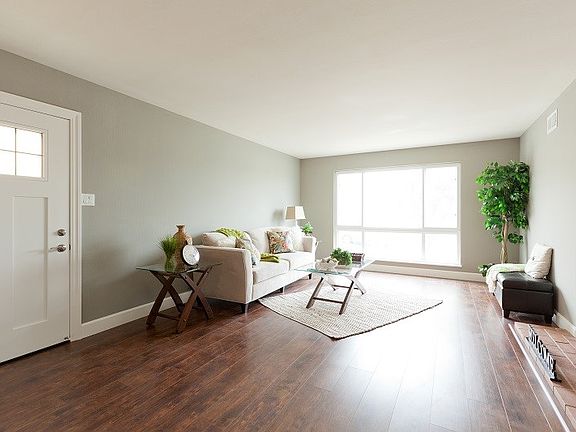 3rd image of 71 Shelbourne Ave