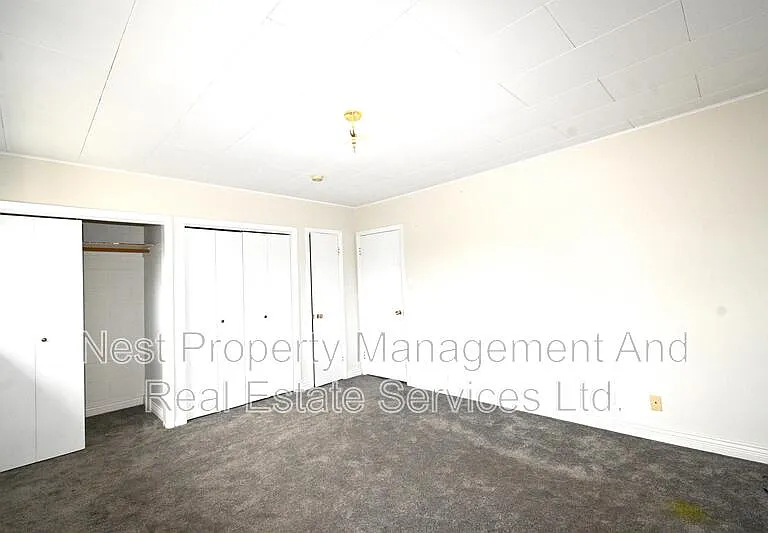 594 Central St E #1 — Photo 6