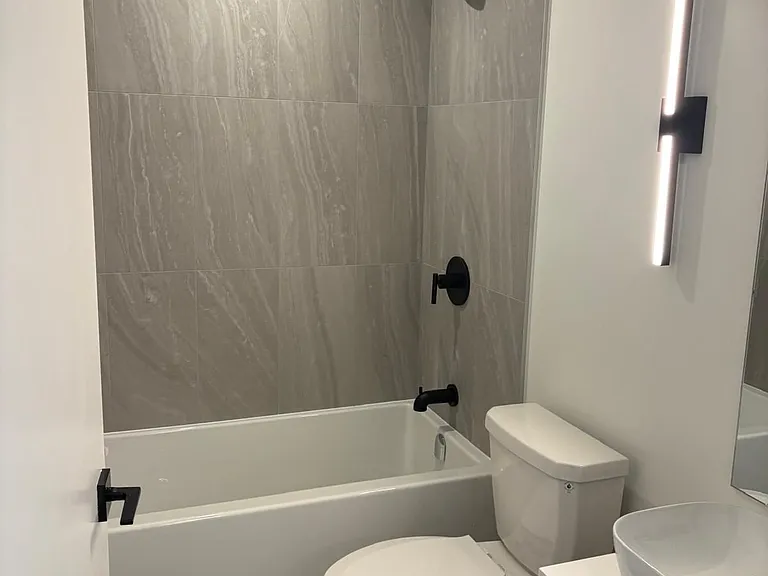 1185 Dupont St #2506 — Photo 10