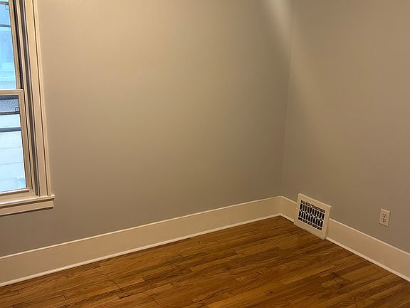 2nd image of 124-26 Woodruff Ave #126
