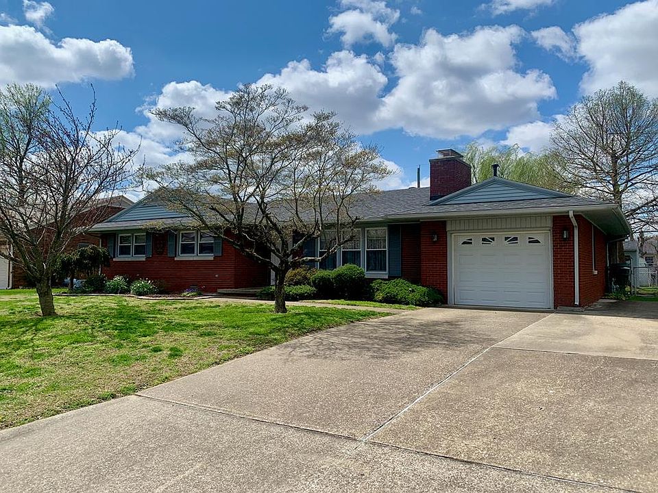 1st image of 3444 Royal Dr