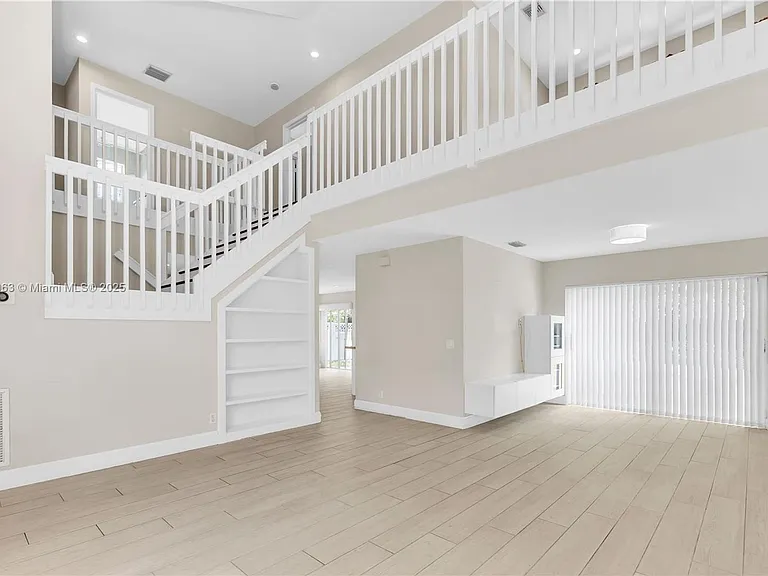 10766 Crescendo Cir #X — Photo 3
