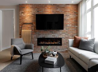 425 Lampson St #311, Esquimalt, BC