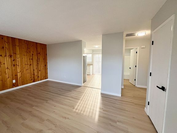2nd image of 928-932 N 6th St