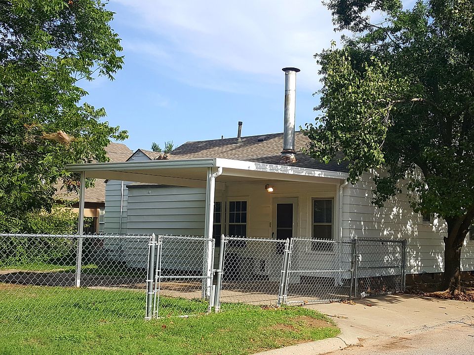 2nd image of 6813 NW 45th St