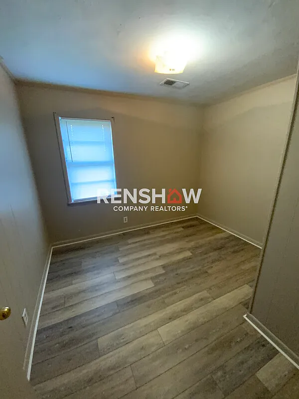 3 bed, 1.0 bath, 875 sqft, $895 — Photo 4