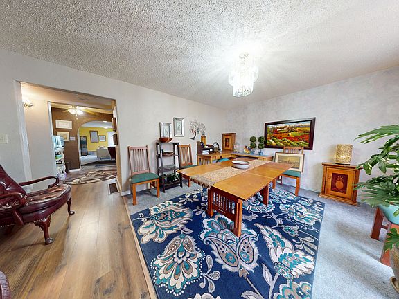 3rd image of 365 Edgehill Dr