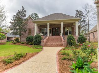 13 Medinah Dr, Hattiesburg, MS 39402
