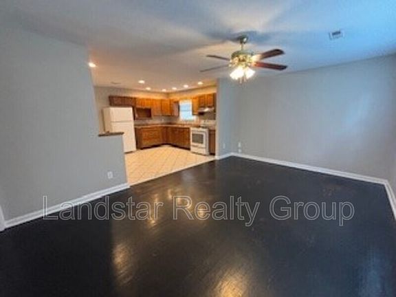 5th image of 5406 Catalina Ave