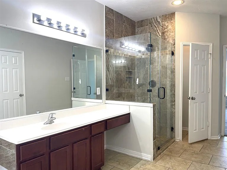6411 Virginia Fields Dr — Photo 18