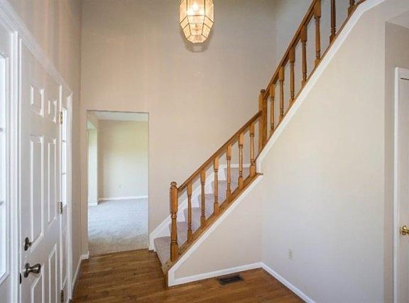 2nd image of 6345 S Devonshire Dr