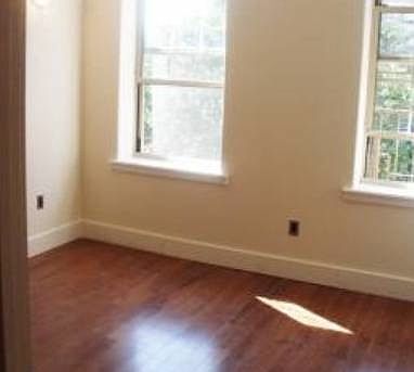2nd image of 40 Havemeyer St