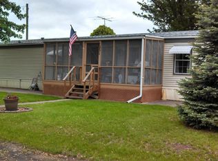 2931 Hackberry Ln, Waterloo, IA 50703