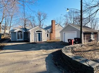 38 Rock St, Middleboro, MA 02346
