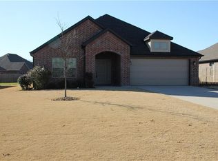 510 SW Milestone Rd, Bentonville, AR 72712