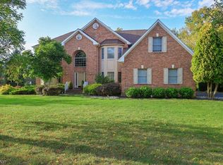 41 Angus Ln, Warren, NJ 07059