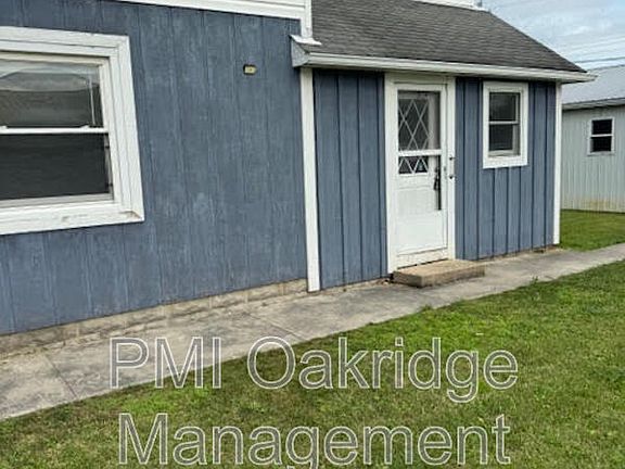 2nd image of 687 E Main St