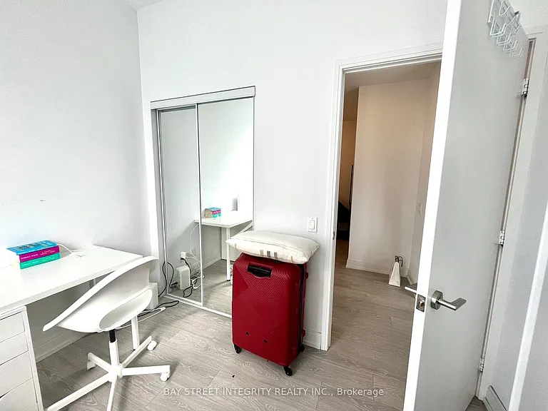 181 Dundas St E #3610 — Photo 9