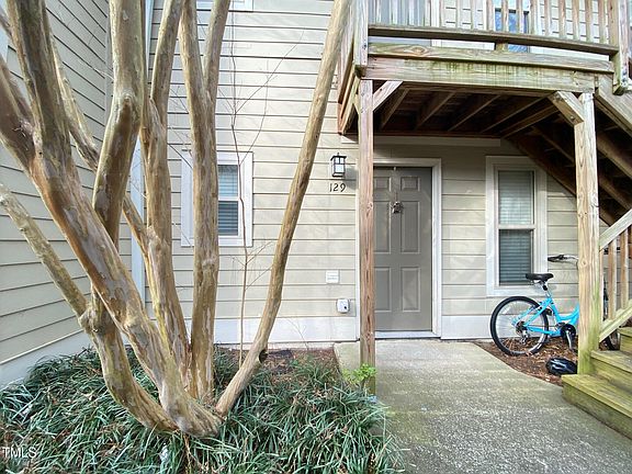 2nd image of 1513 E Franklin St #C129
