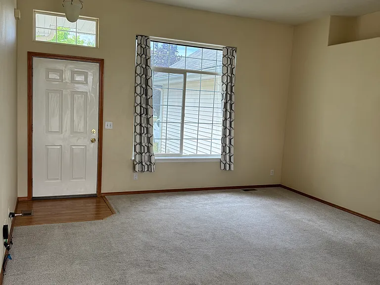7364 N Courcelles Pkwy — Photo 5