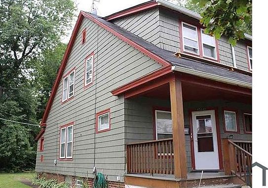 3rd image of 15140 Elderwood Ave