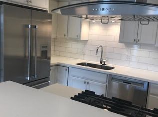 1130 N 82nd St APT B, Seattle, WA 98103