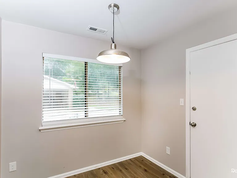 2201 Mary Ann Dr — Photo 6