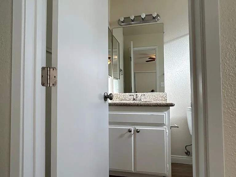 Georgia Manor — Photo 38