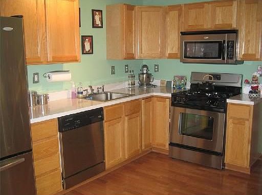 2nd image of 44 Pennsbury Way