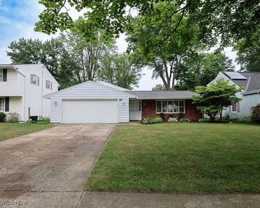 360 University Ave, Elyria, OH, 44035