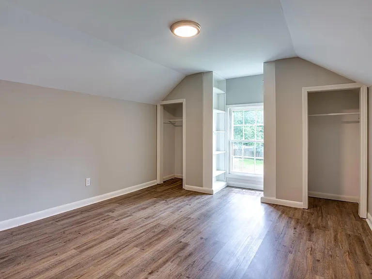 4207 Barfield Rd — Photo 9