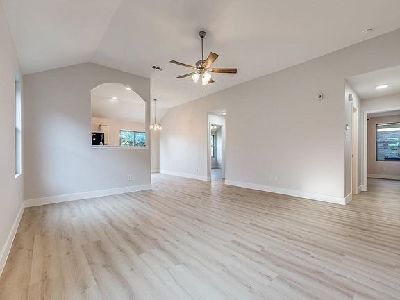 4th image of 5551 Exeter Dr