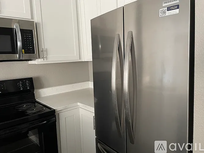 9803 Walnut St #101 — Photo 3