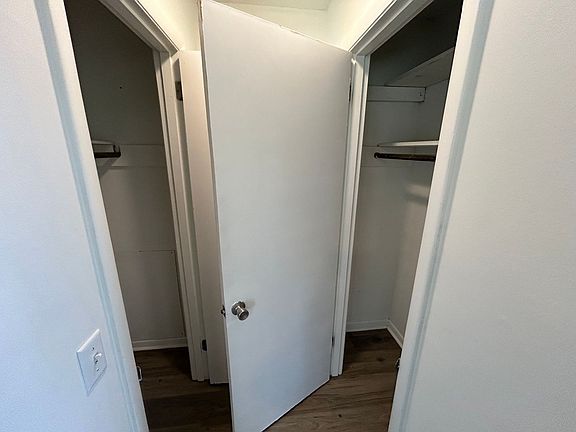 4th image of 4025 Summerhill Pl NW