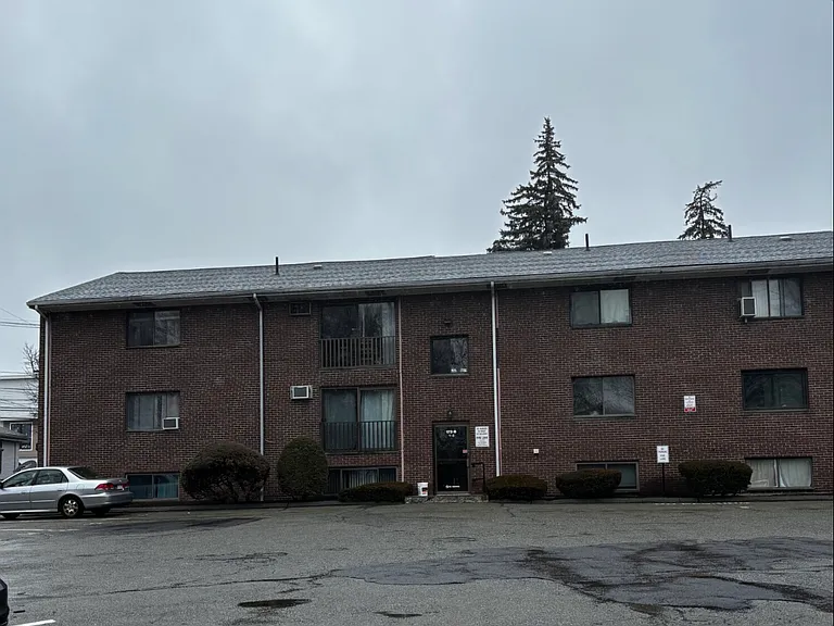 172 River St #B4 — Photo 10