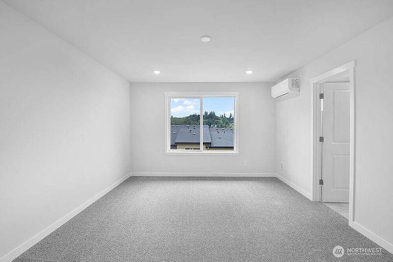 4th image of 13216 NE 127th Court #A