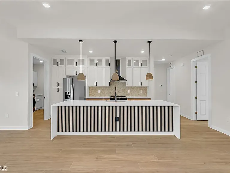 2719 2nd St NW — Photo 10