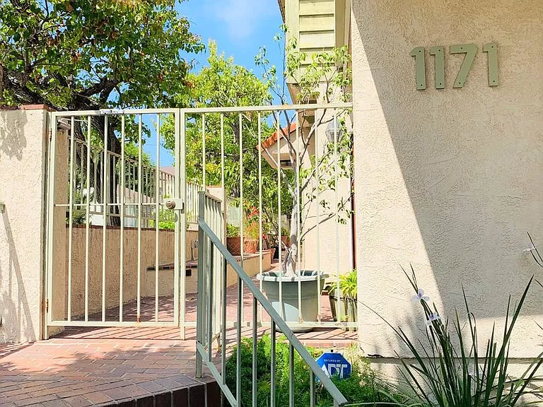1171 Stanford St #4 — Photo 29