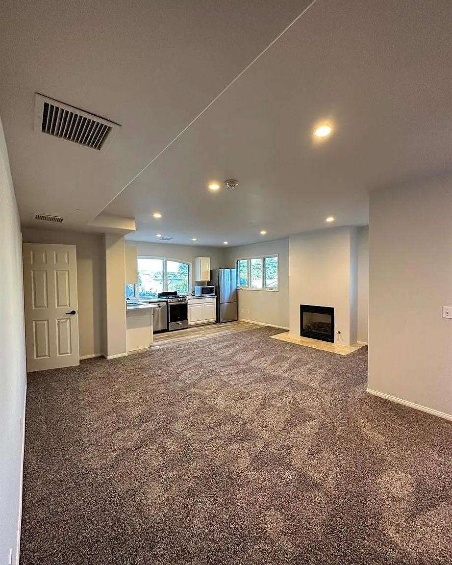1 bed, $3,100 — Photo 3