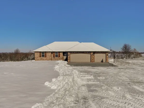 5831 W Farm Road 104, Springfield, MO 65803